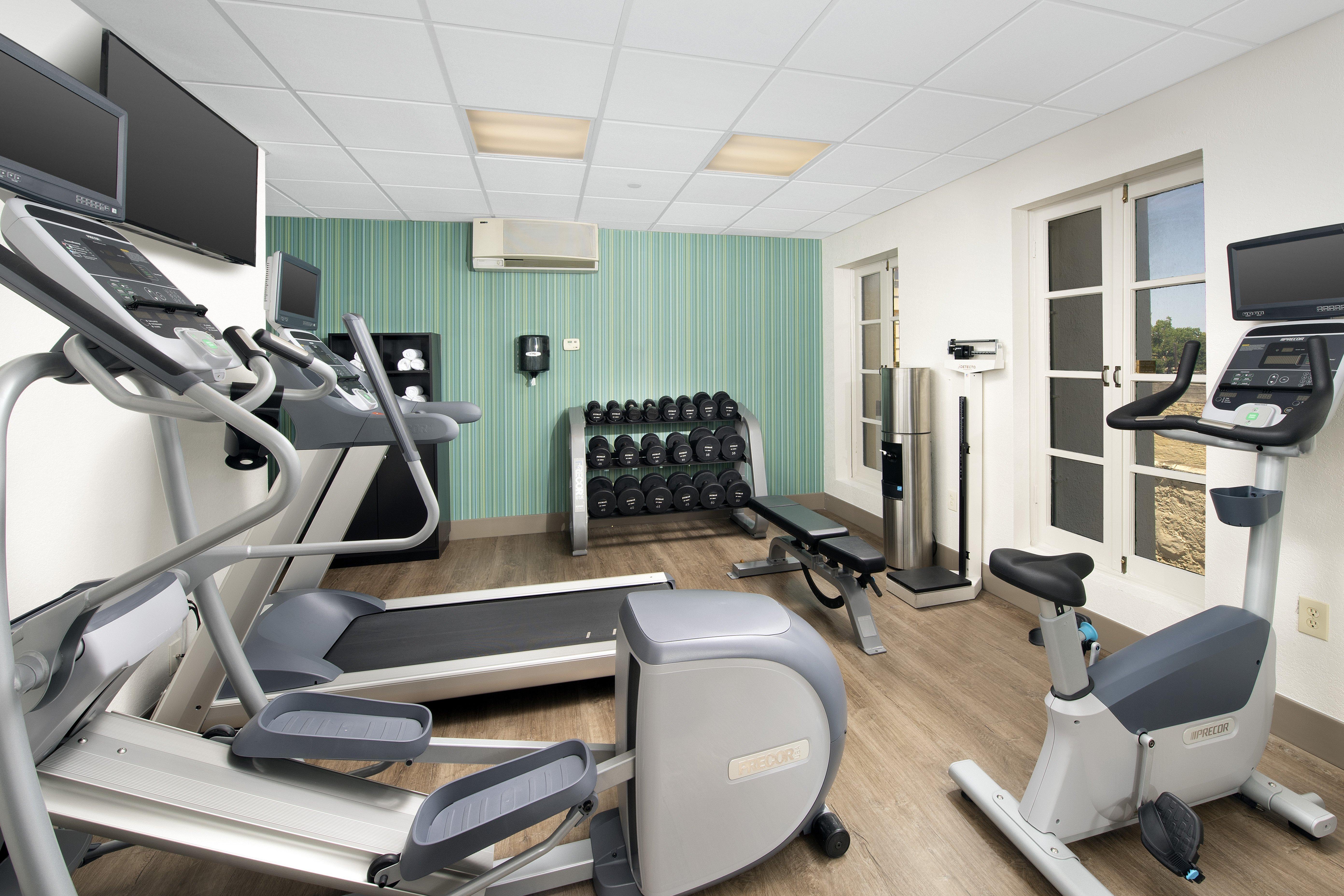 Express North Riverwalk Area By Ihg 3*